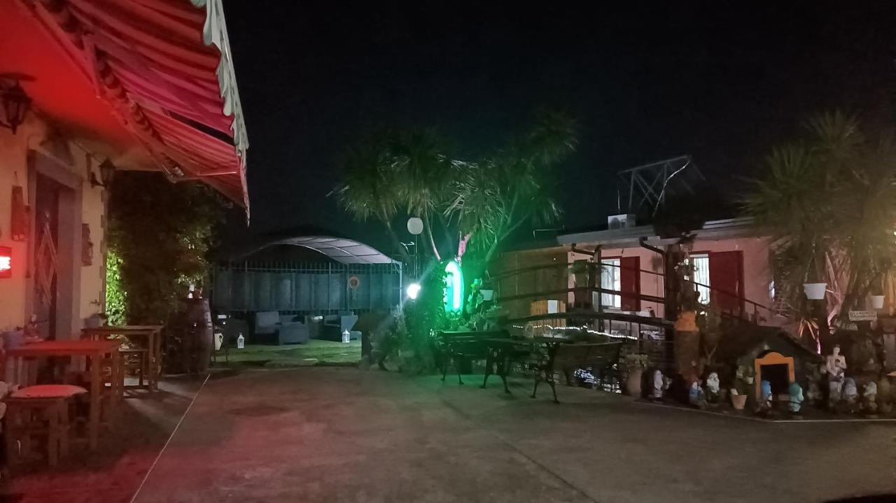 Il Laghetto Bed & Breakfast กาสโตรวิลลารี ภายนอก รูปภาพ